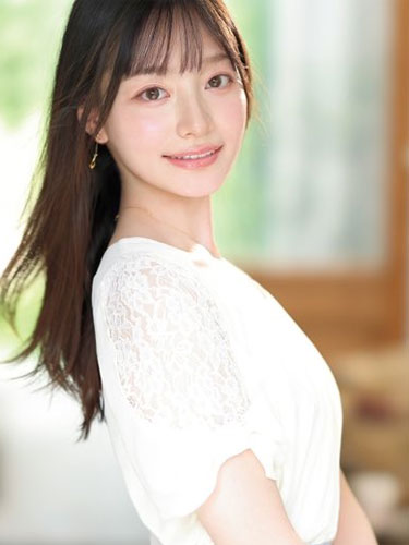 Kana Tamura
